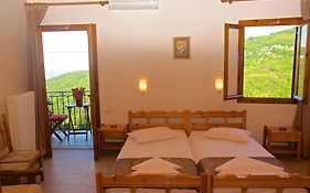 Stavroula Rooms